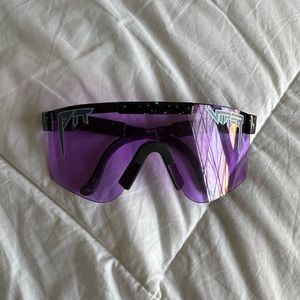 PURPLE PIT VIPERS